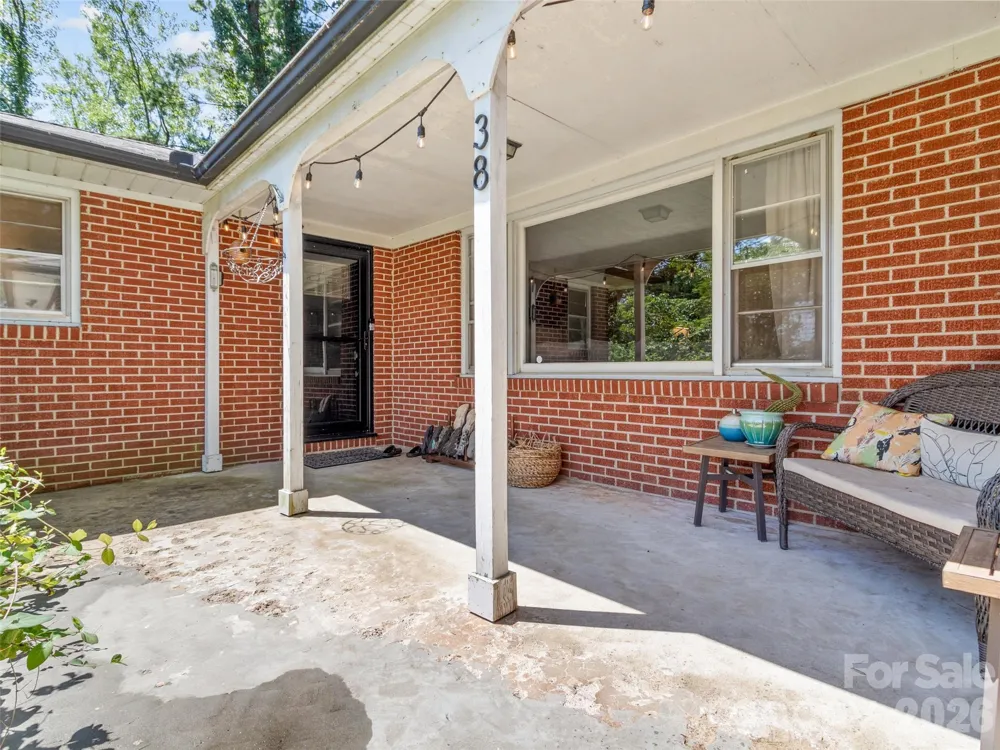 38 Crowell Road Asheville, NC 28806