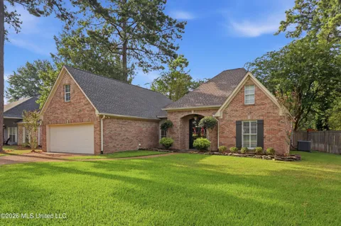 369 Pinewood Lane