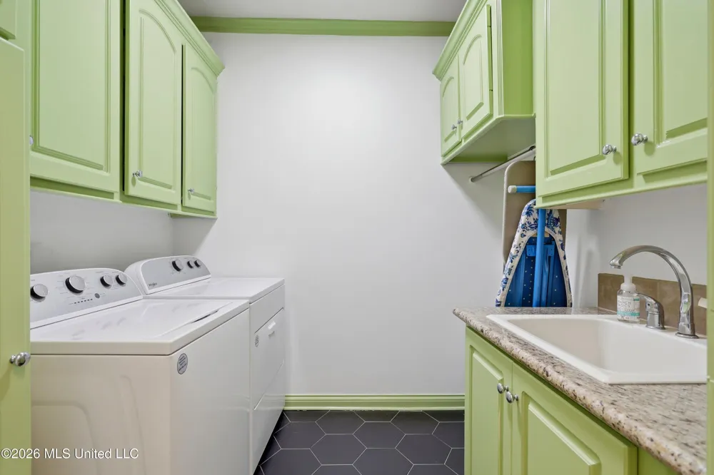 369 Pinewood Lane Ridgeland, MS 39157
