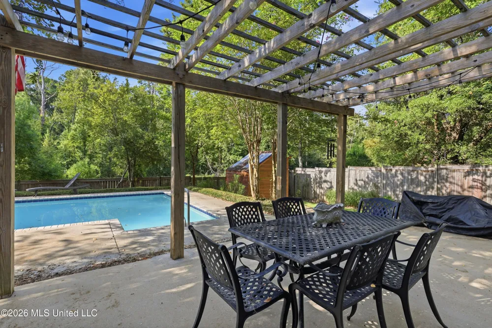 369 Pinewood Lane Ridgeland, MS 39157