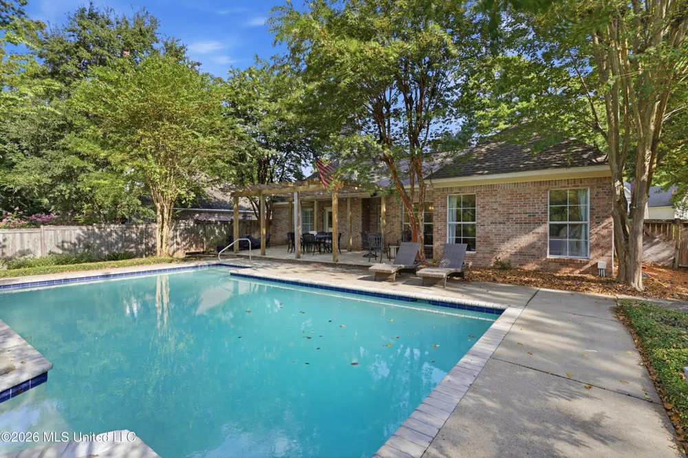 369 Pinewood Lane Ridgeland, MS 39157