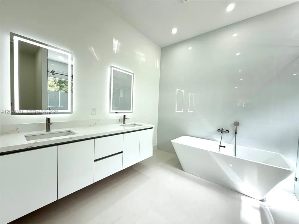2514 56th Ave NE Naples, FL 34120