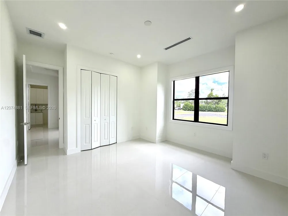 2514 56th Ave NE Naples, FL 34120