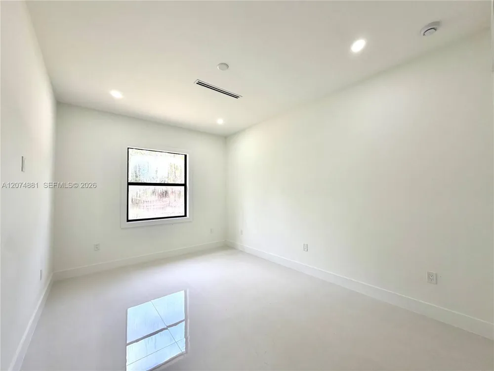 2514 56th Ave NE Naples, FL 34120