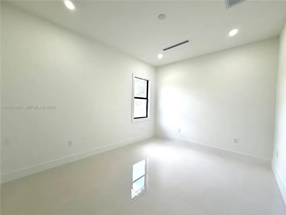 2514 56th Ave NE Naples, FL 34120