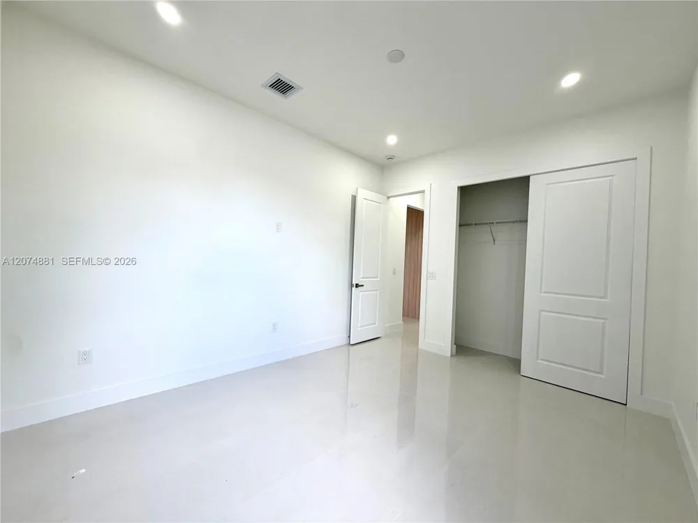 2514 56th Ave NE Naples, FL 34120