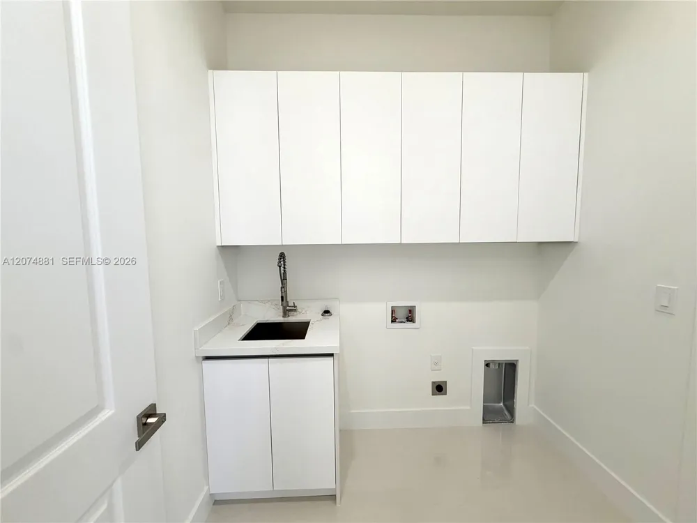 2514 56th Ave NE Naples, FL 34120