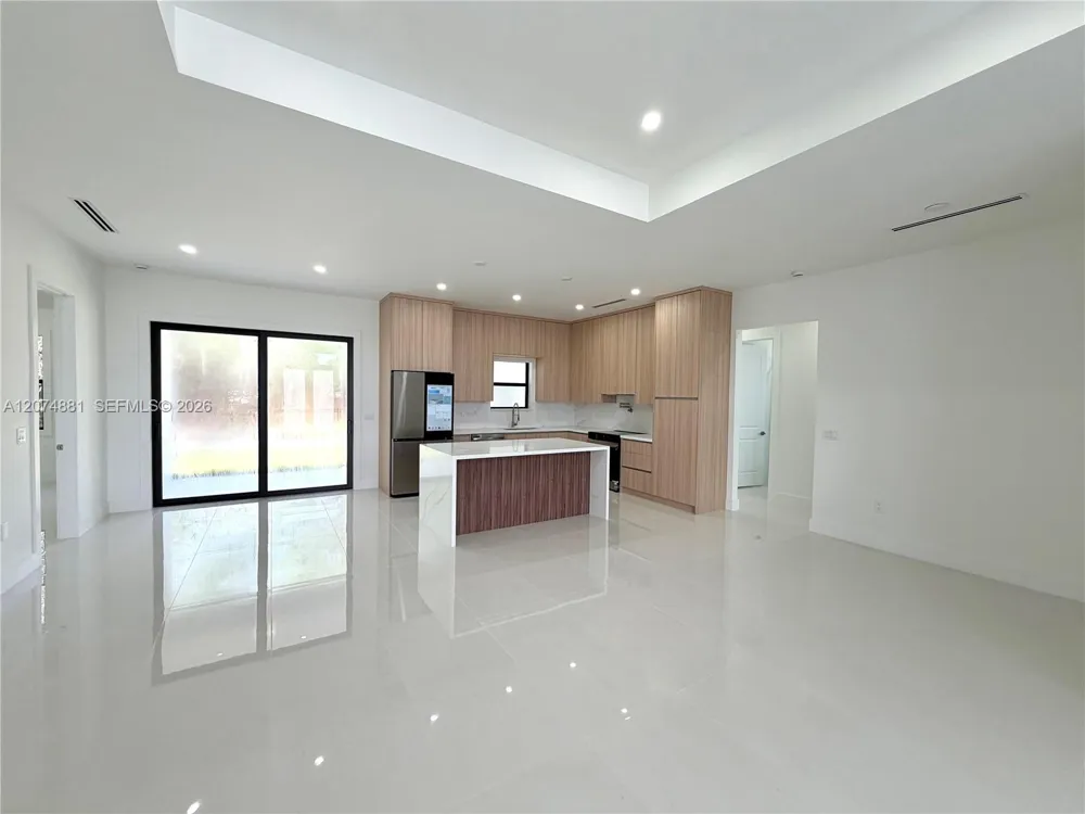 2514 56th Ave NE Naples, FL 34120