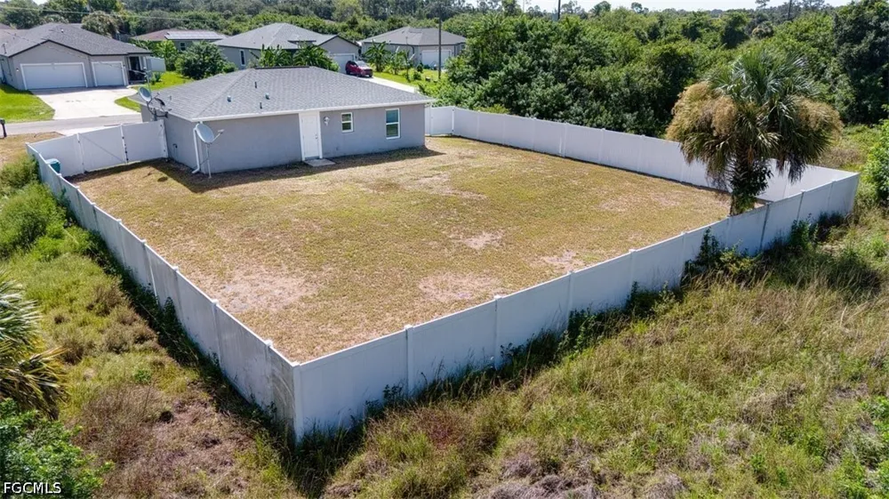 Pebble Lane Labelle, FL 33935