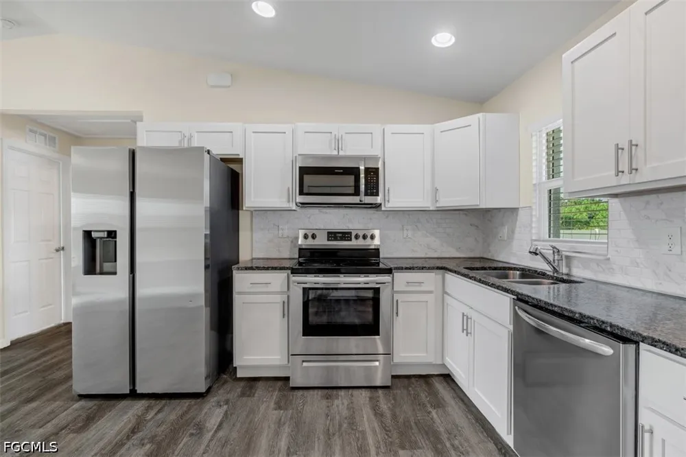 Pebble Lane Labelle, FL 33935
