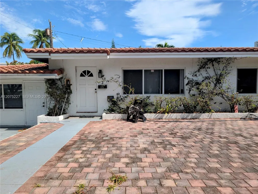 3221 NE 7th St #2 Pompano Beach, FL 33062