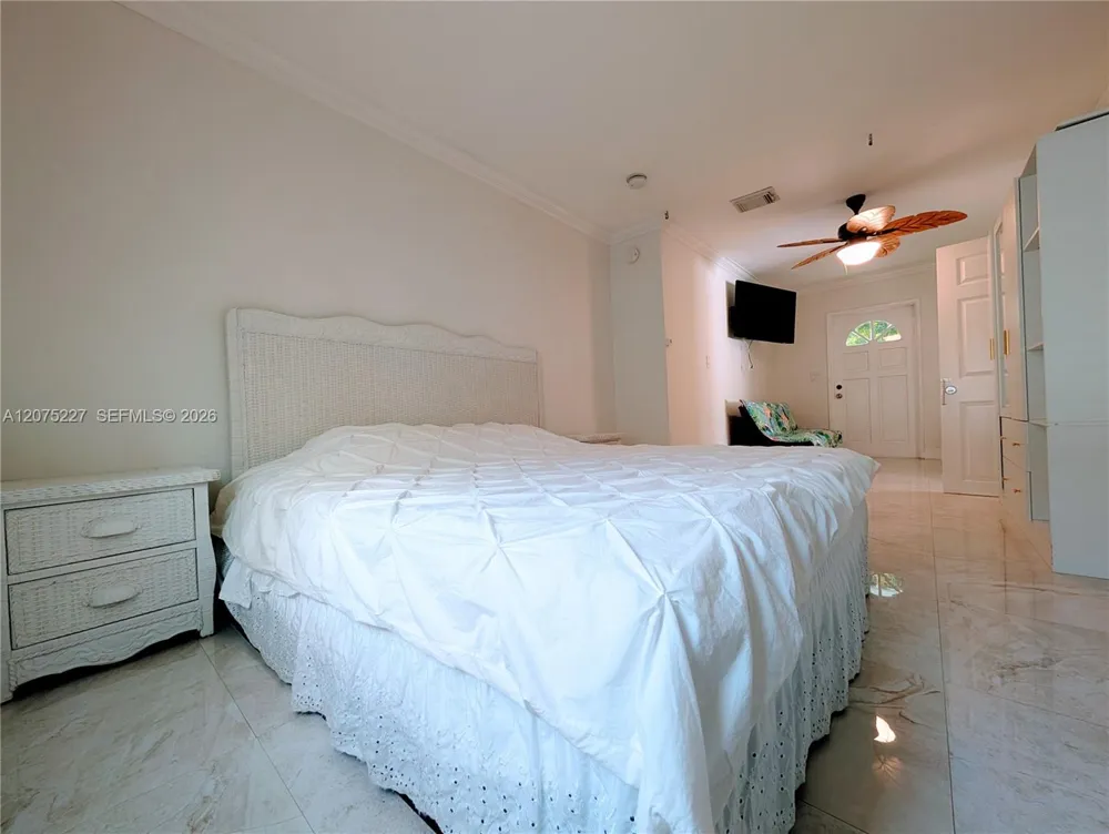 3221 NE 7th St #2 Pompano Beach, FL 33062