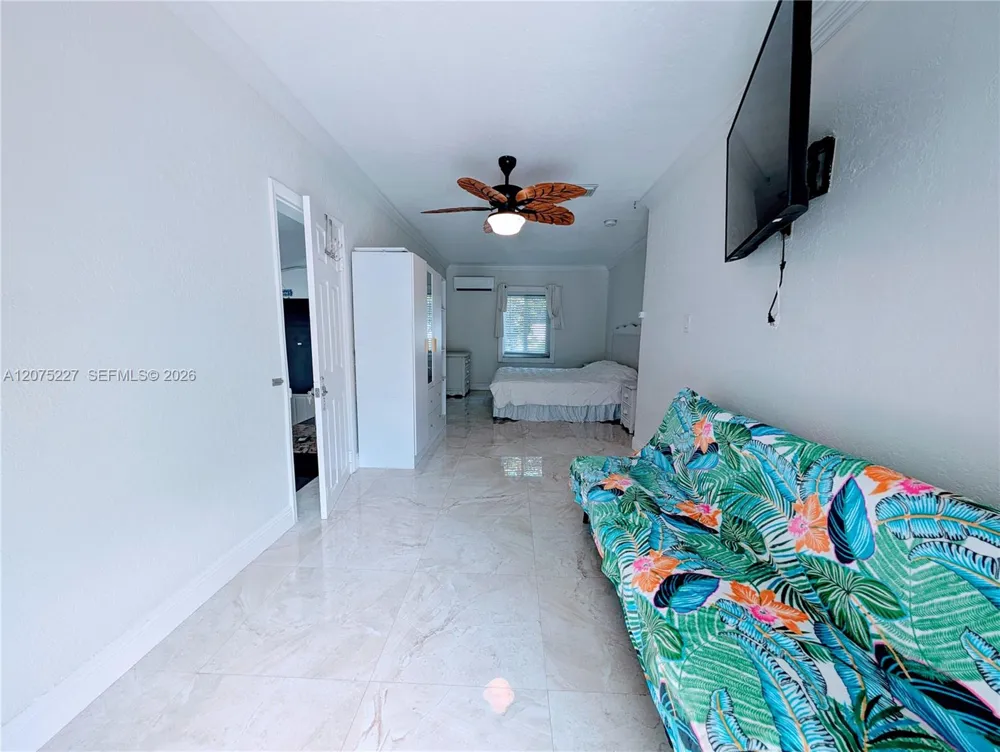 3221 NE 7th St #2 Pompano Beach, FL 33062