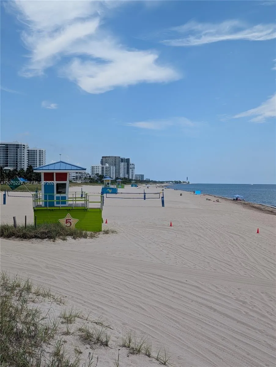 3221 NE 7th St #2 Pompano Beach, FL 33062