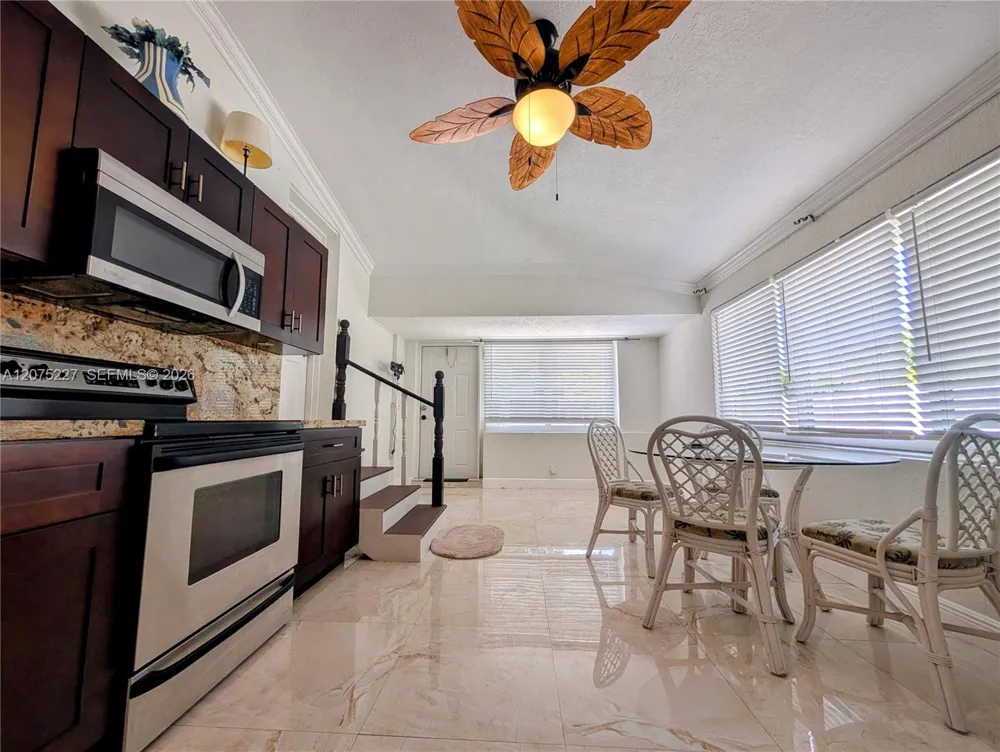 3221 NE 7th St #2 Pompano Beach, FL 33062
