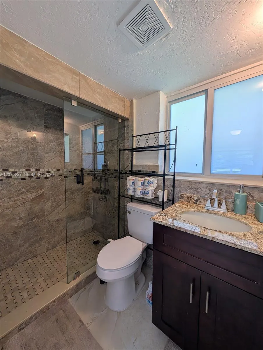 3221 NE 7th St #2 Pompano Beach, FL 33062