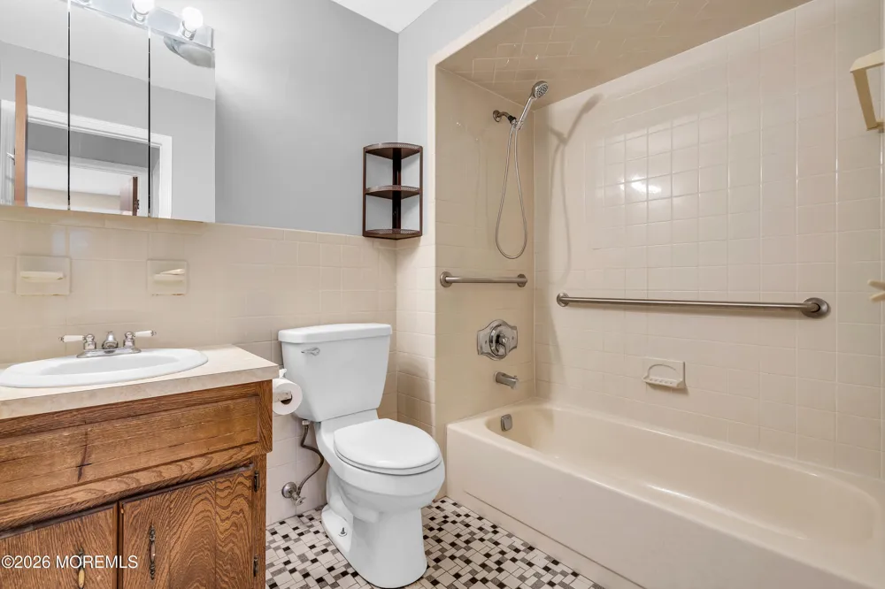 14 Dayton Avenue Middlesex, NJ 08846