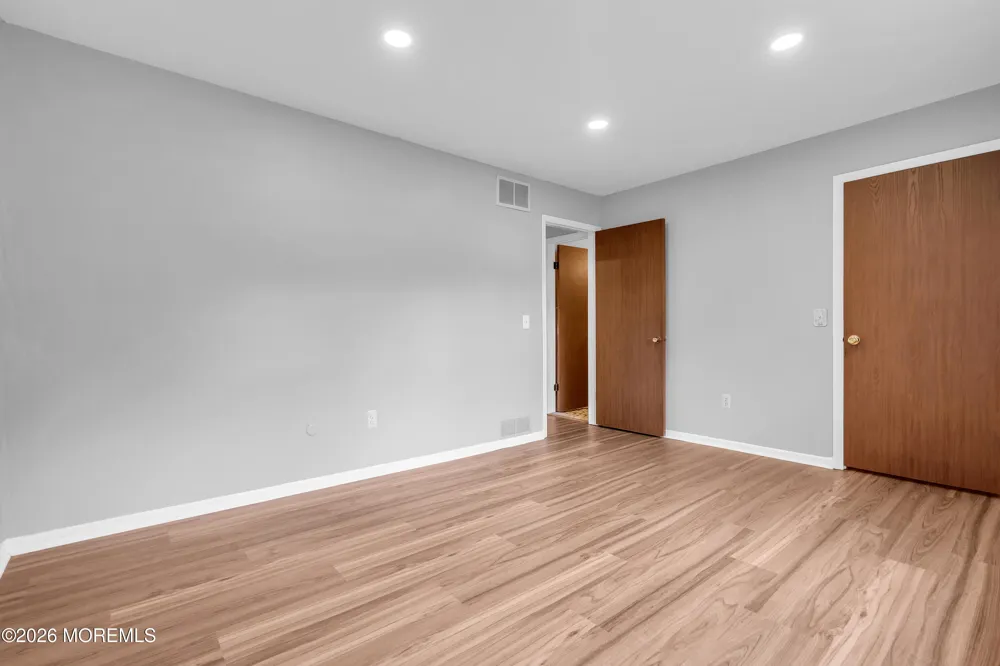 14 Dayton Avenue Middlesex, NJ 08846
