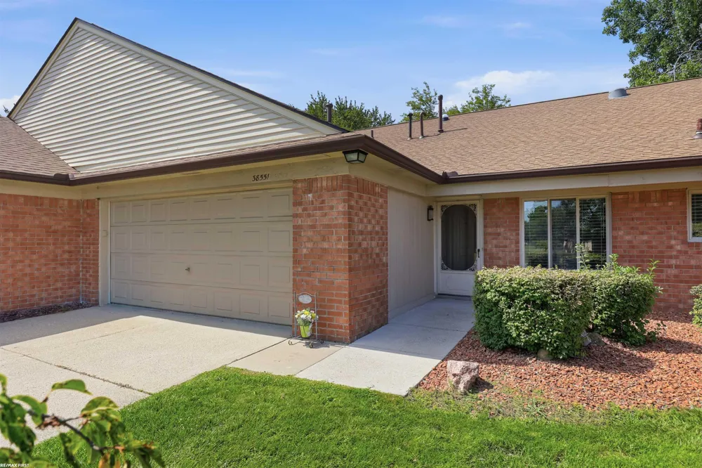 38551 Palm Meadow Drive Clinton Charter Township, MI 48036