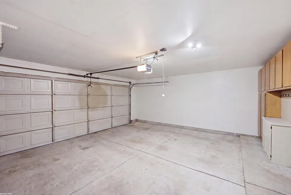 38551 Palm Meadow Drive Clinton Charter Township, MI 48036