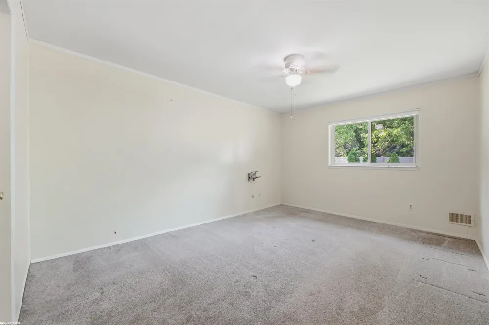 38551 Palm Meadow Drive Clinton Charter Township, MI 48036