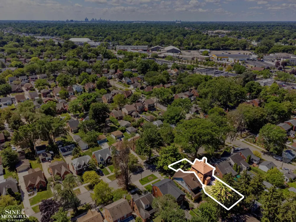 428 Cloverly Road Grosse Pointe Farms City, MI 48236