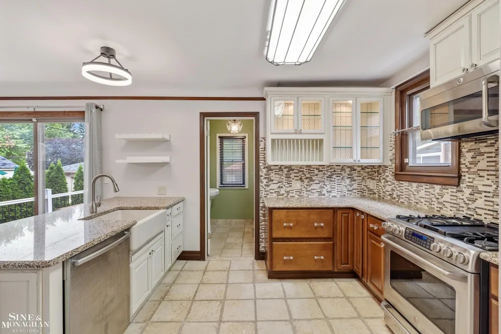 428 Cloverly Road Grosse Pointe Farms City, MI 48236