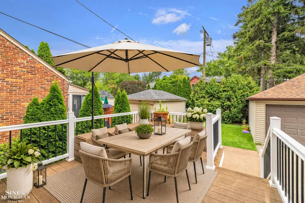 428 Cloverly Road Grosse Pointe Farms City, MI 48236