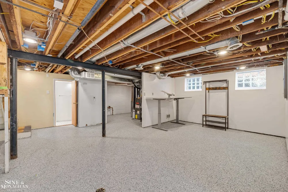 428 Cloverly Road Grosse Pointe Farms City, MI 48236