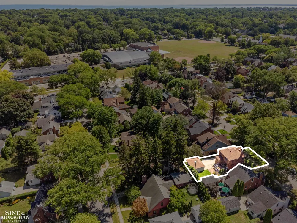 428 Cloverly Road Grosse Pointe Farms City, MI 48236
