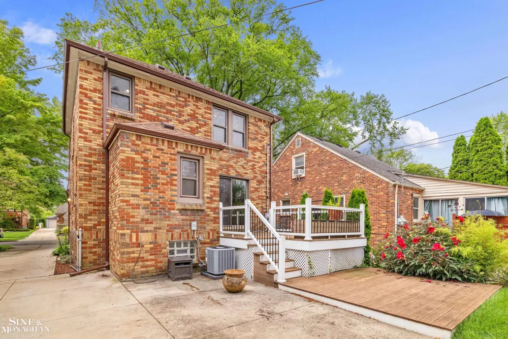 428 Cloverly Road Grosse Pointe Farms City, MI 48236