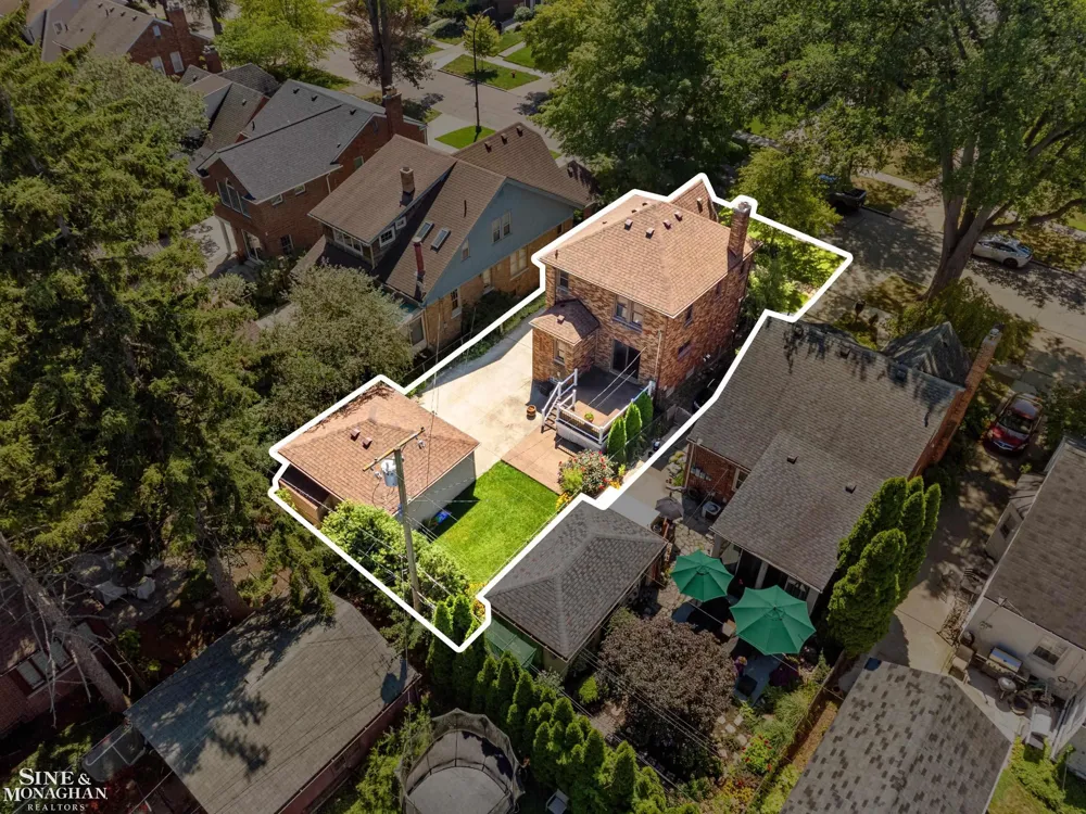 428 Cloverly Road Grosse Pointe Farms City, MI 48236