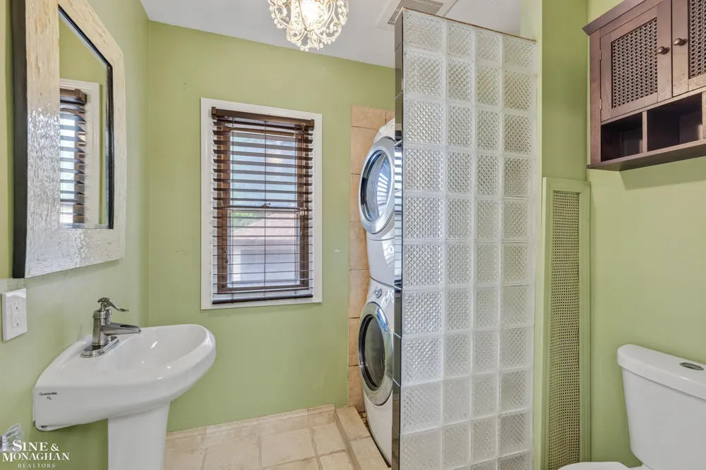 428 Cloverly Road Grosse Pointe Farms City, MI 48236