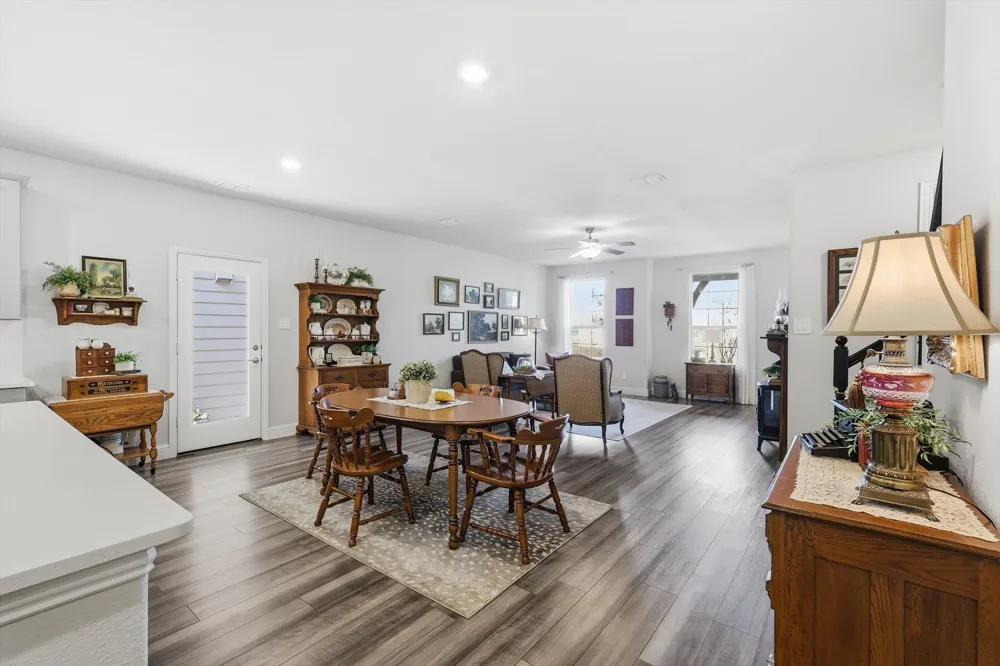 2645 Kings Canyon Mews Corinth, TX 76210