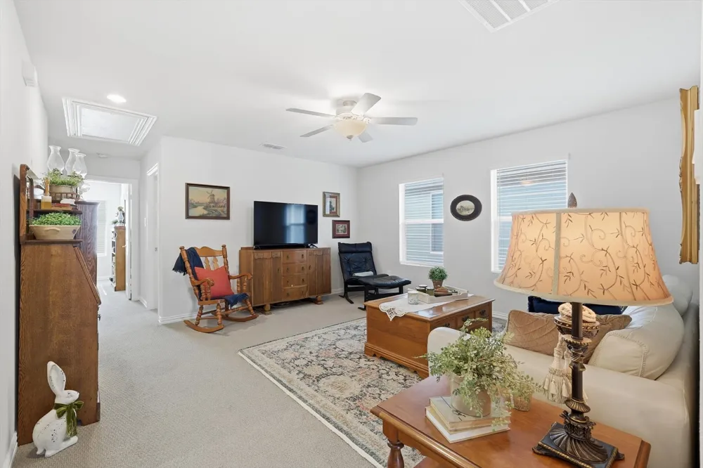 2645 Kings Canyon Mews Corinth, TX 76210