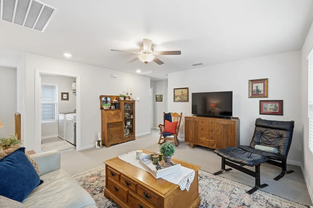 2645 Kings Canyon Mews Corinth, TX 76210
