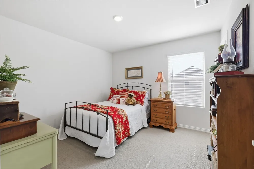 2645 Kings Canyon Mews Corinth, TX 76210
