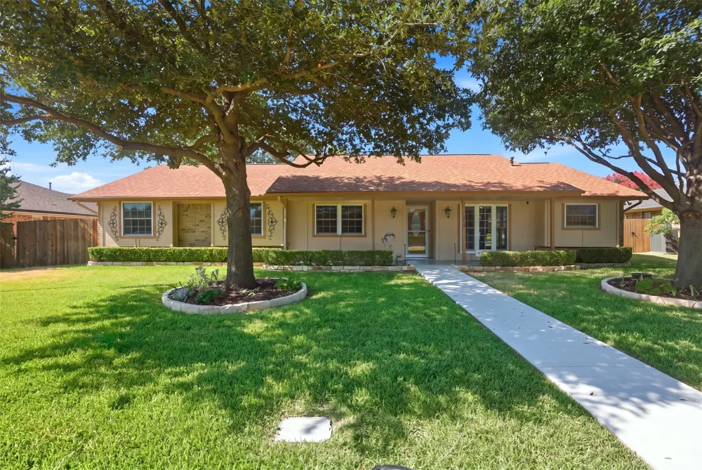 1550 Oak Creek Drive Lewisville, TX 75077