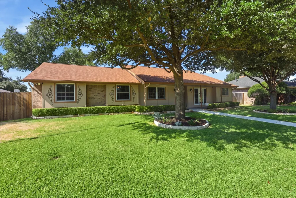 1550 Oak Creek Drive Lewisville, TX 75077
