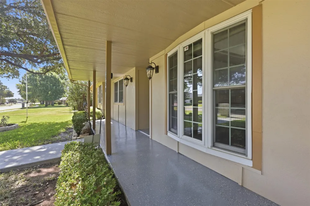 1550 Oak Creek Drive Lewisville, TX 75077