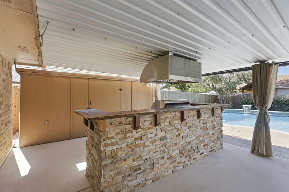 1550 Oak Creek Drive Lewisville, TX 75077
