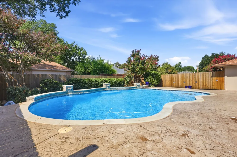 1550 Oak Creek Drive Lewisville, TX 75077