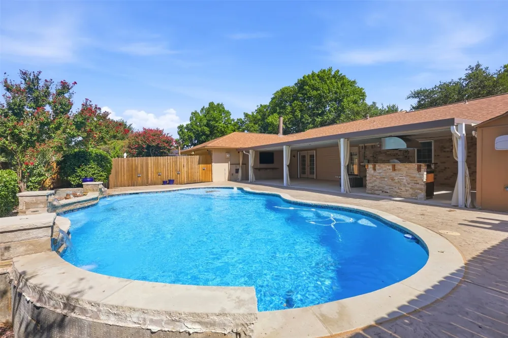 1550 Oak Creek Drive Lewisville, TX 75077
