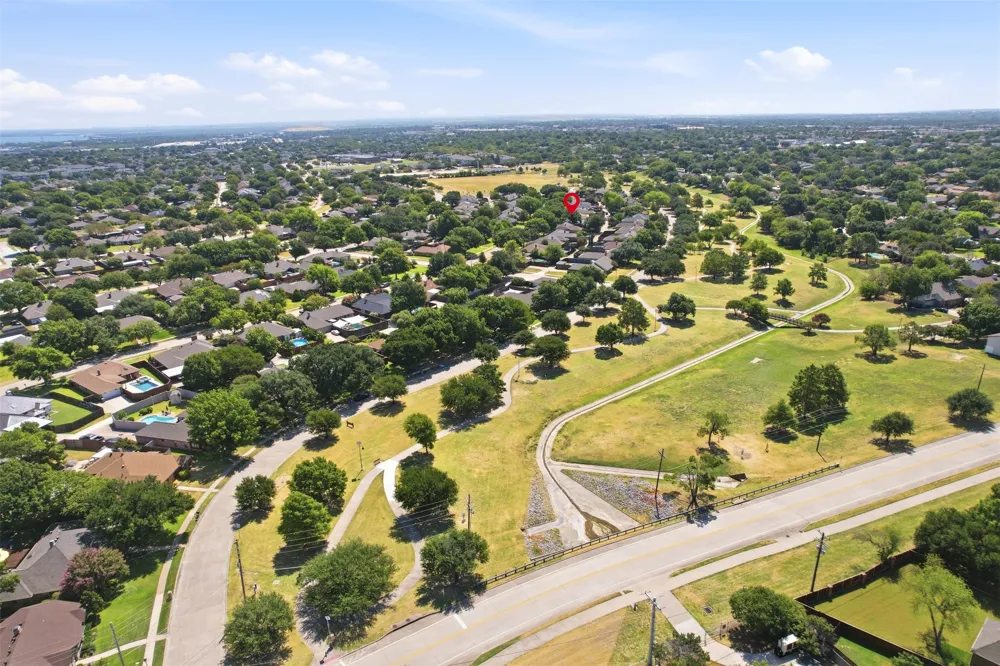 1550 Oak Creek Drive Lewisville, TX 75077
