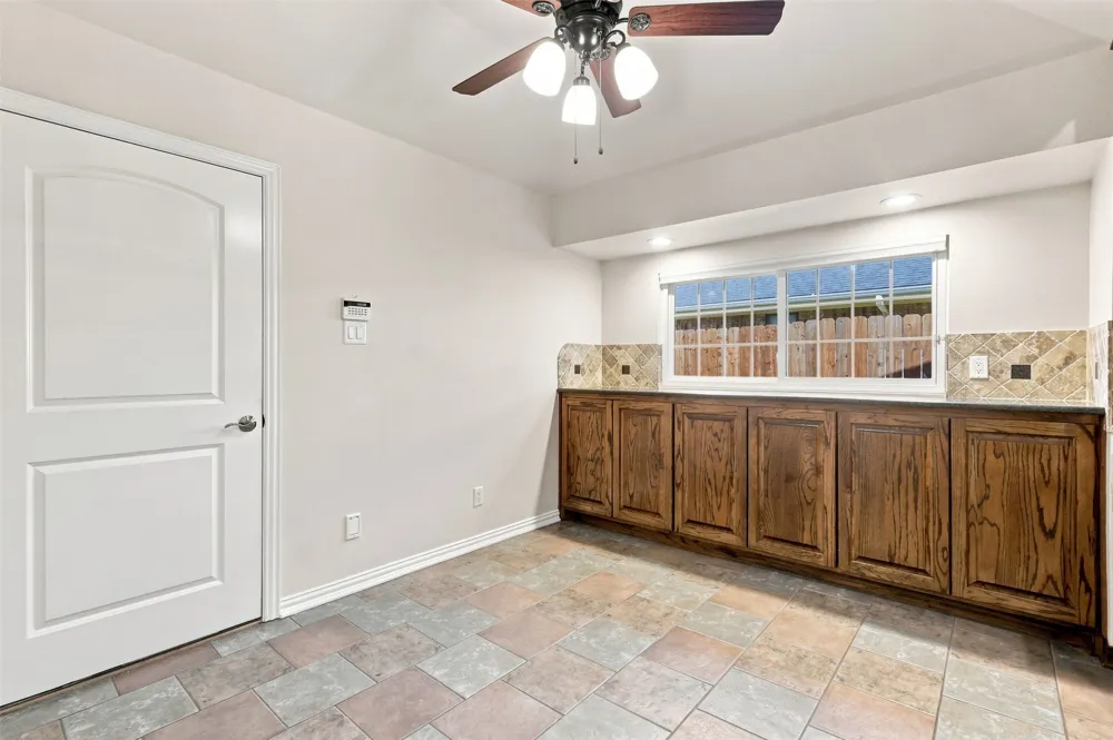 1550 Oak Creek Drive Lewisville, TX 75077