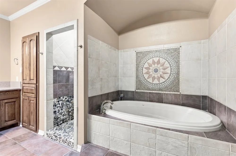 1550 Oak Creek Drive Lewisville, TX 75077