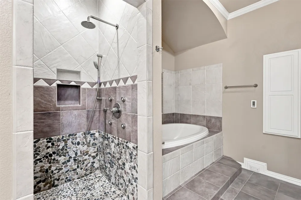 1550 Oak Creek Drive Lewisville, TX 75077