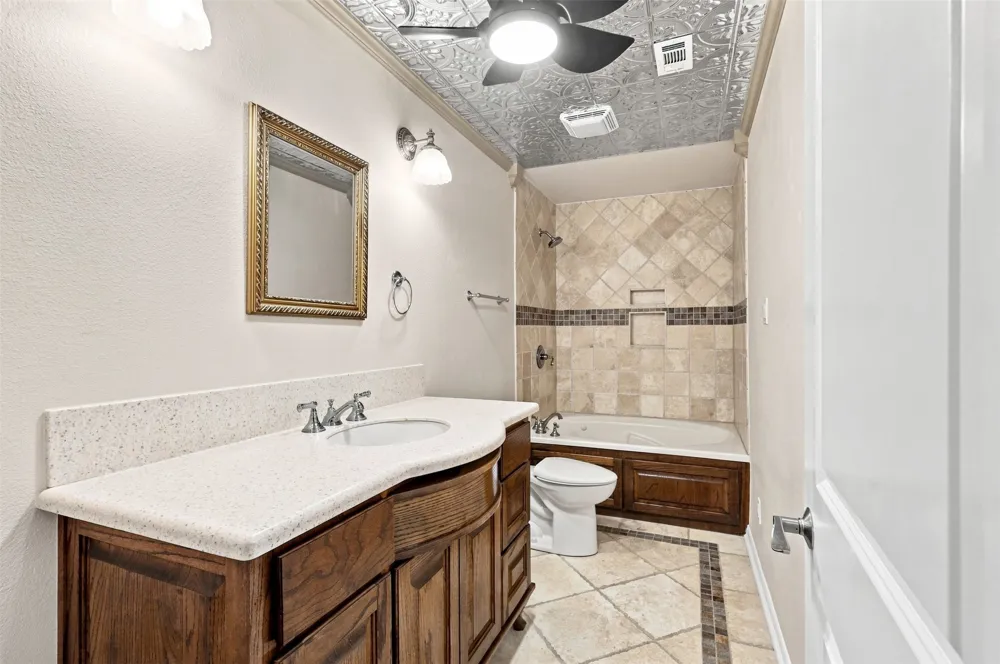 1550 Oak Creek Drive Lewisville, TX 75077