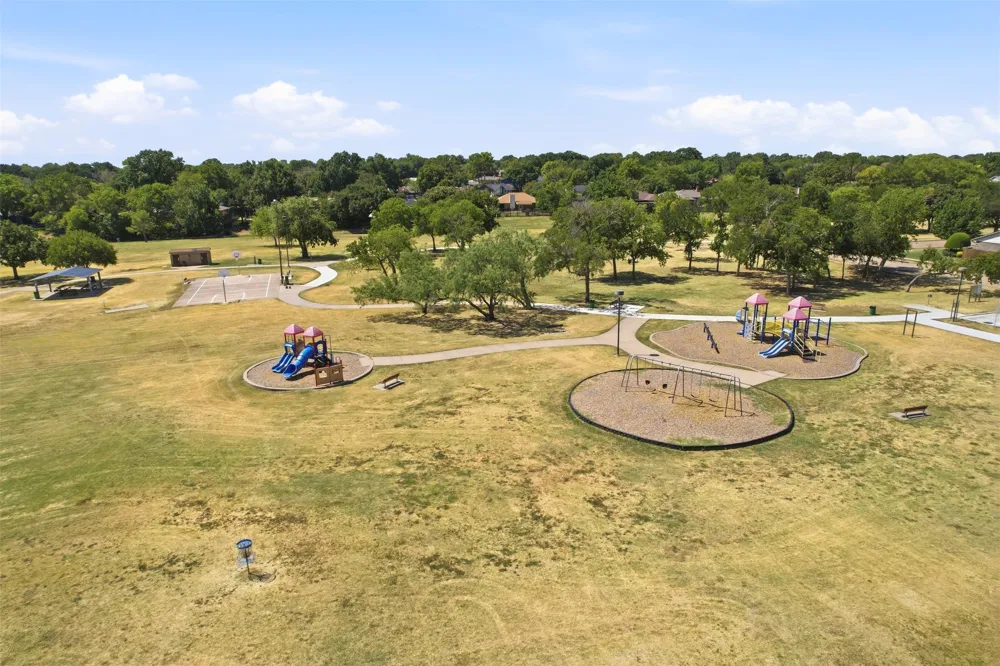 1550 Oak Creek Drive Lewisville, TX 75077