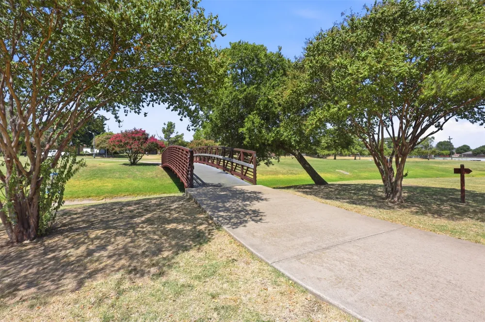 1550 Oak Creek Drive Lewisville, TX 75077